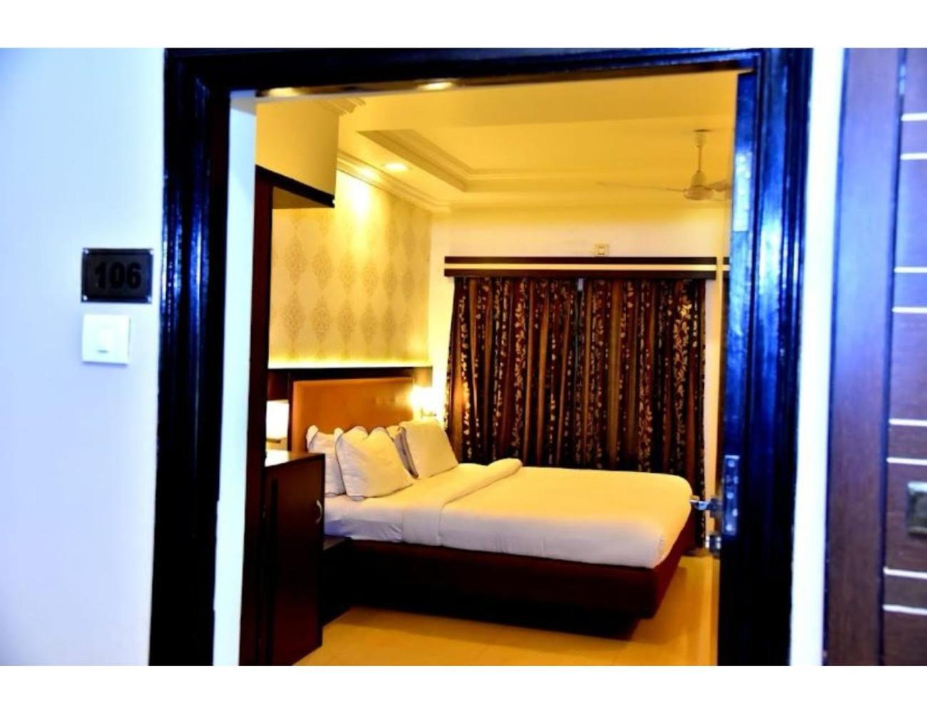 The Grand Krishna Luxury Hotel, Chikmagalūr Exterior foto
